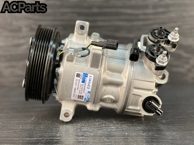 Компрессор кондиционера 8889512092 Geely Monjaro