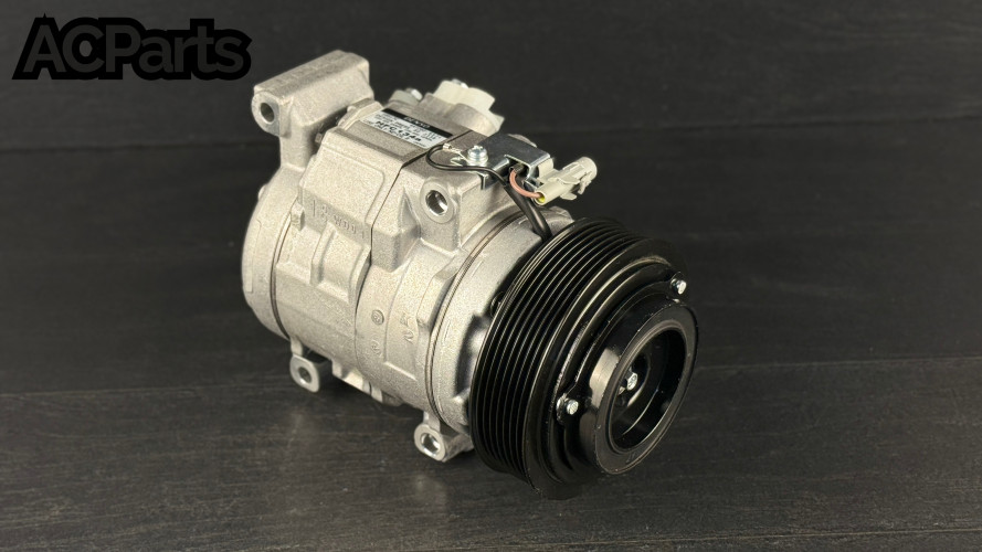 Компрессор кондиционера 88320-0K540 Toyota Fortuner 